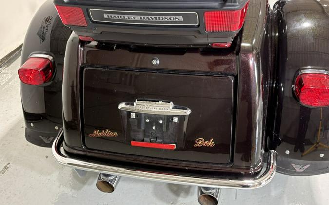 2011 Harley-Davidson® Tri Glide™ Ultra Classic® Two-Tone Merlot Sunglo/Vivid Black
