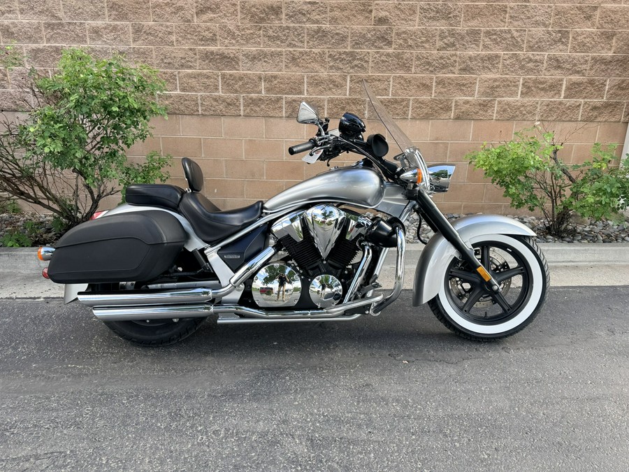 2013 Honda Interstate Light Silver Metallic