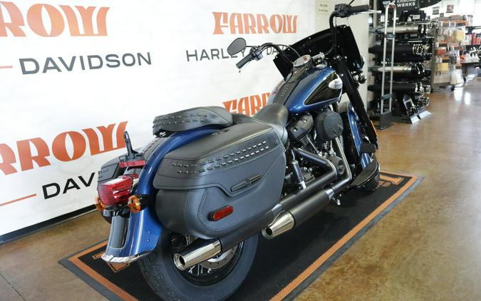 2022 Harley-Davidson Softail Heritage Classic 114 Cruiser FLHCS