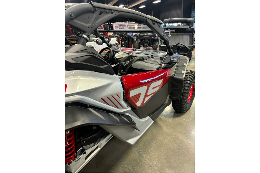 2025 Can-Am Defender MAX HD7