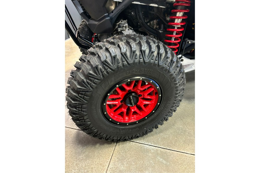 2025 Can-Am Defender MAX HD7