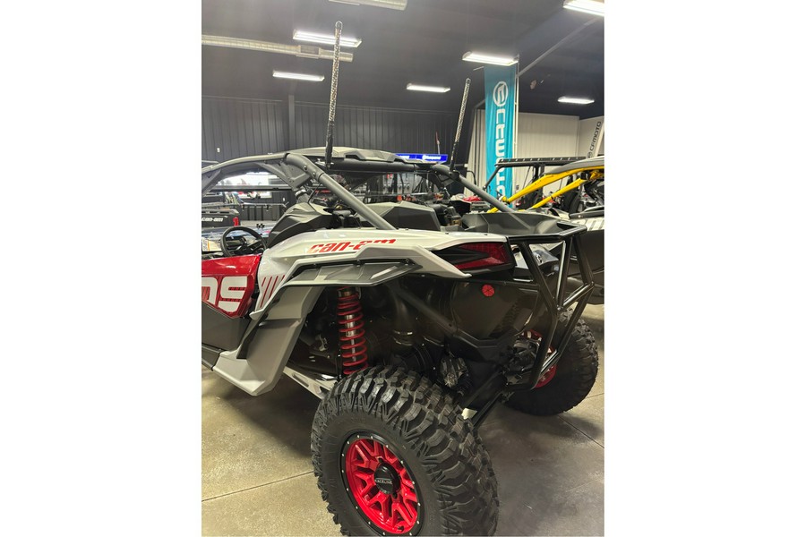 2025 Can-Am Defender MAX HD7