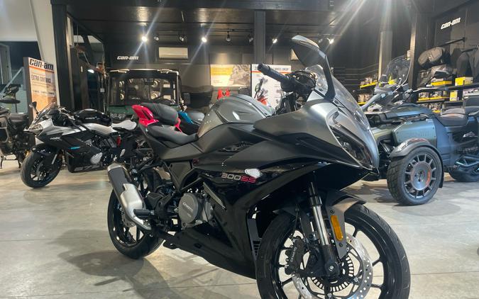 2025 CFMOTO SS 300