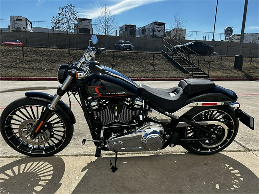 2024 Harley-Davidson Breakout