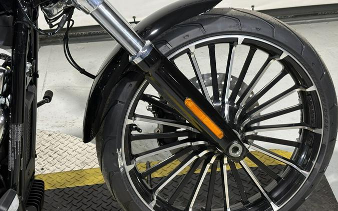 2026 Harley-Davidson® Breakout® Vivid Black
