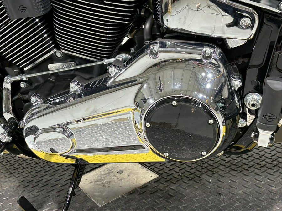 2026 Harley-Davidson® Breakout® Vivid Black