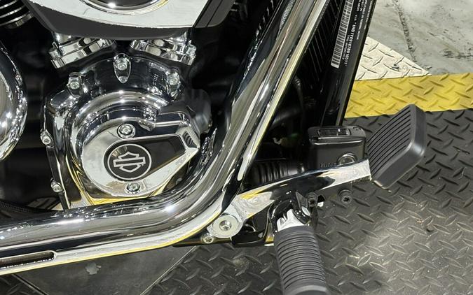 2026 Harley-Davidson® Breakout® Vivid Black