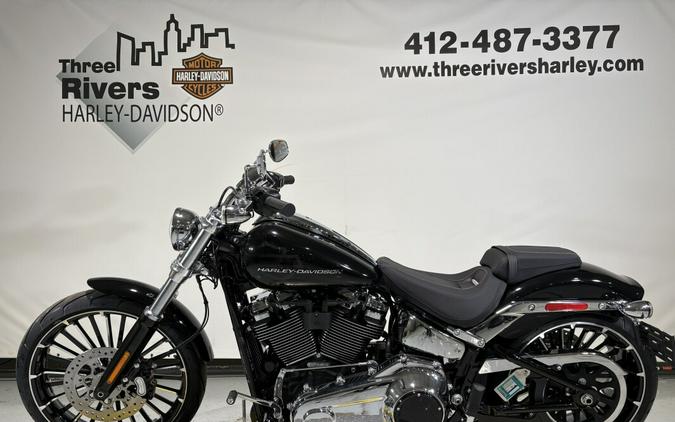 2026 Harley-Davidson® Breakout® Vivid Black
