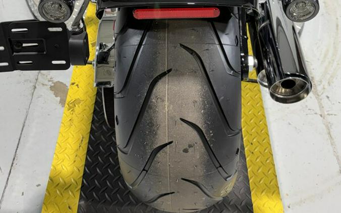 2026 Harley-Davidson® Breakout® Vivid Black