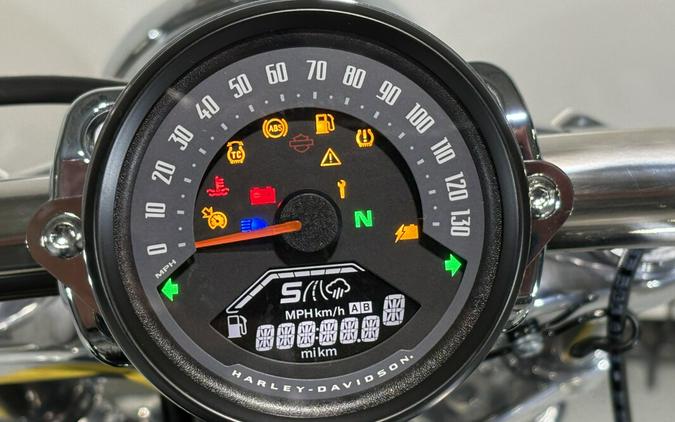 2026 Harley-Davidson® Breakout® Vivid Black