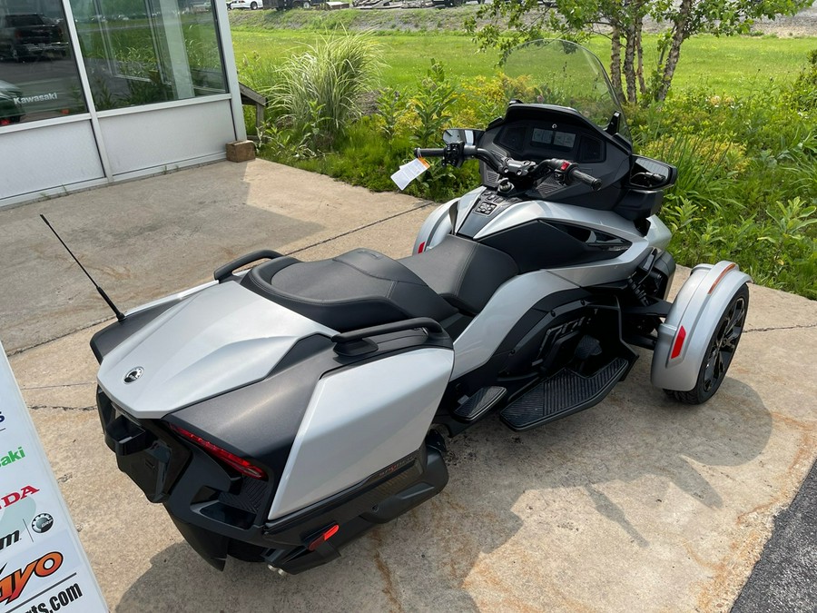 2023 Can-Am Spyder RT Hyper Silver