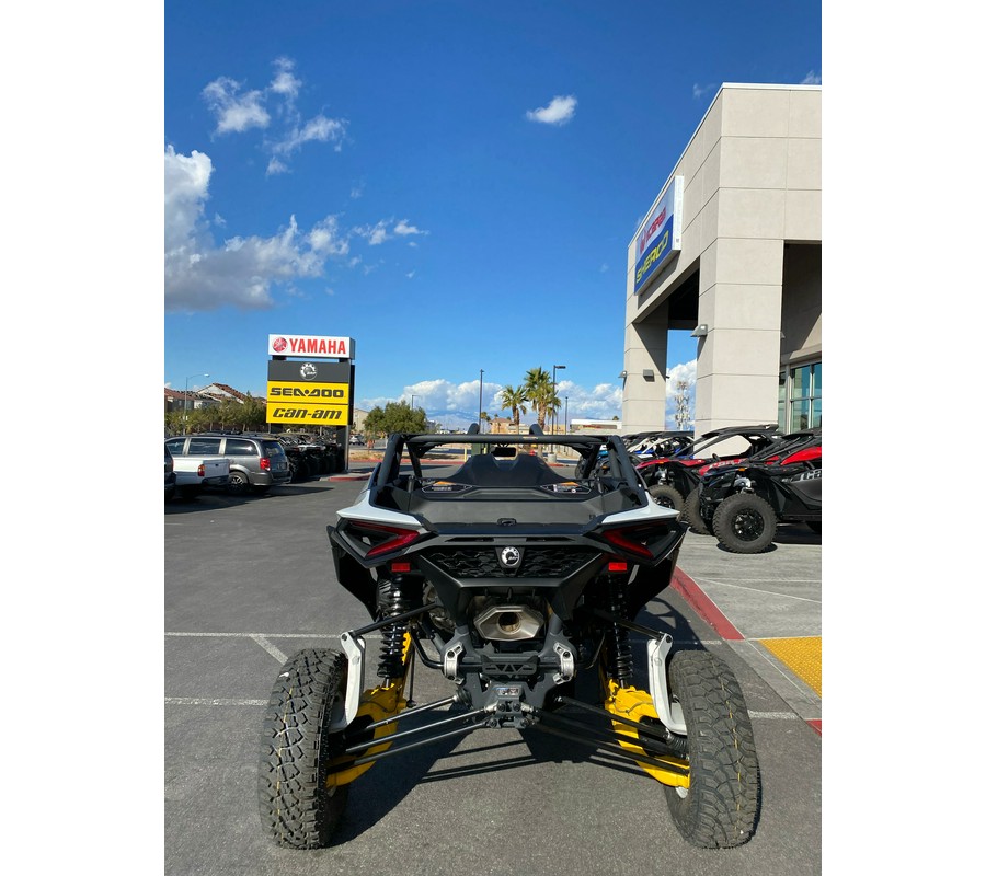 2024 Can-Am Maverick R 999T DCT