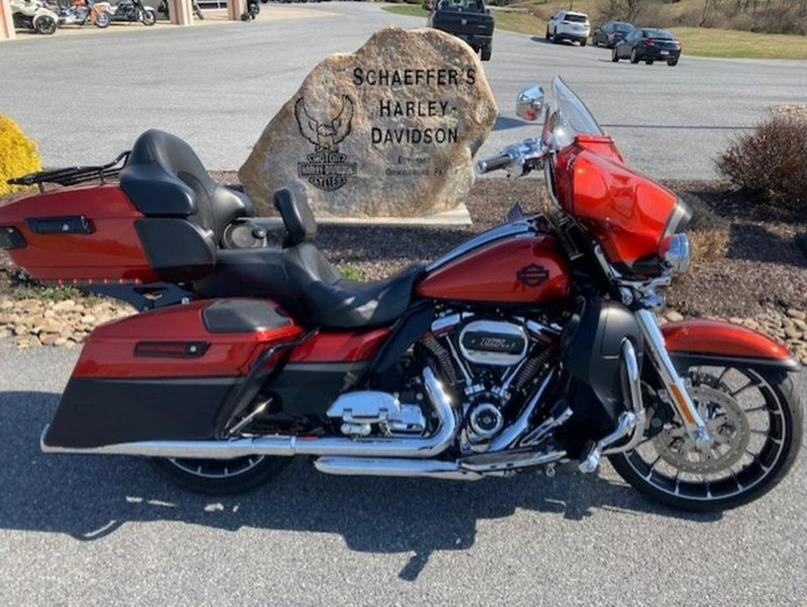 2018 Harley-Davidson® FLHXSE - CVO™ Street Glide®