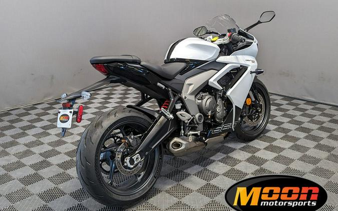 2025 Triumph Daytona 660 Snowdonia WhiteSapphire Black