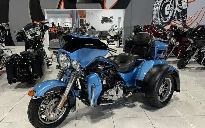 2011 HARLEY DAVIDSON TRI GLIDE