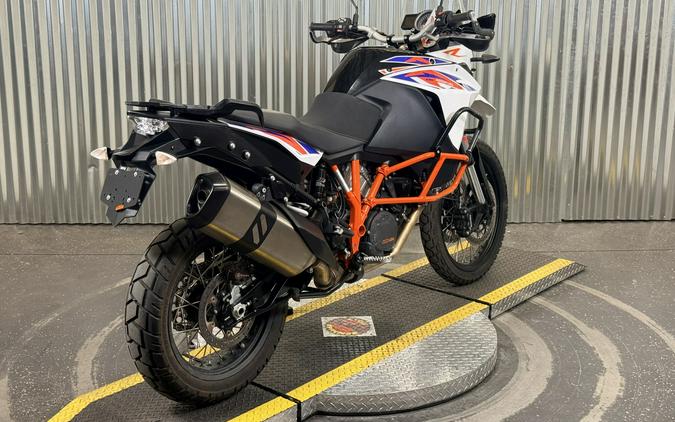 2017 KTM 1090 Adventure R Black / White