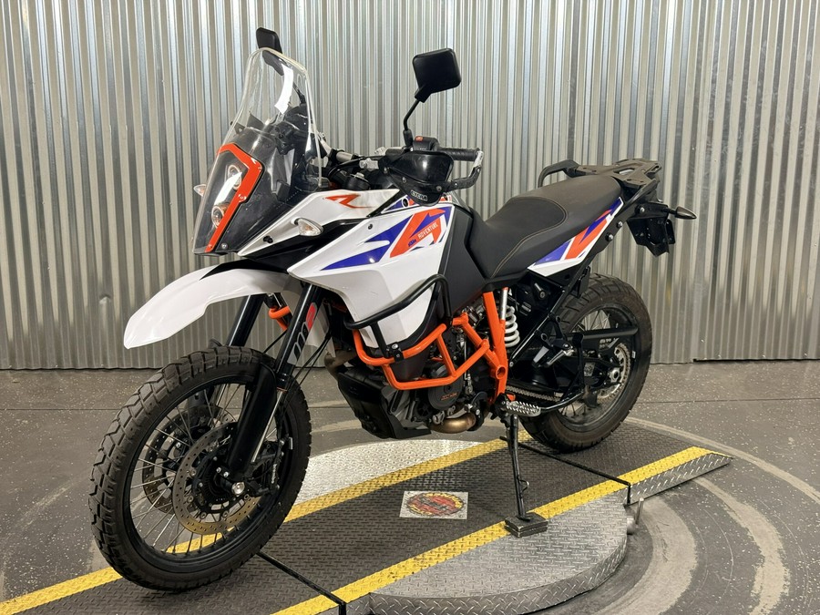 2017 KTM 1090 Adventure R Black / White