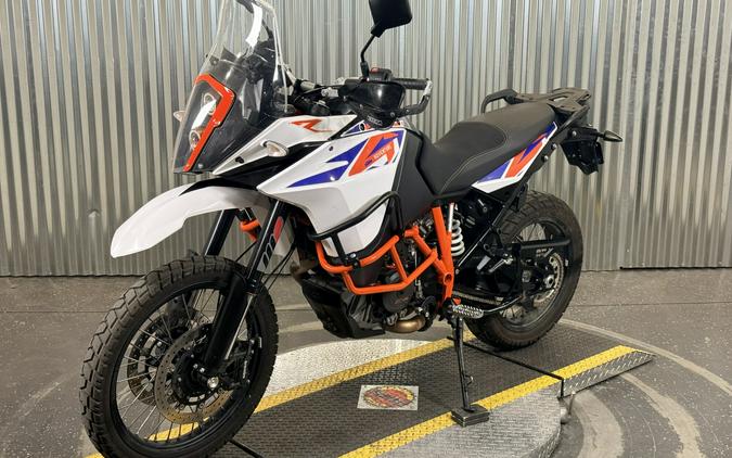 2017 KTM 1090 Adventure R Black / White