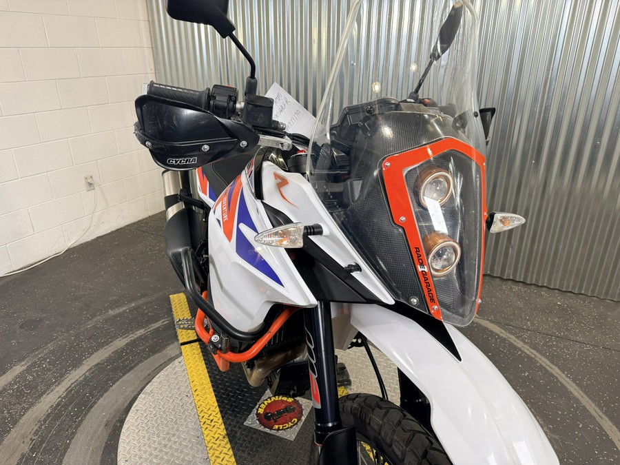 2017 KTM 1090 Adventure R Black / White