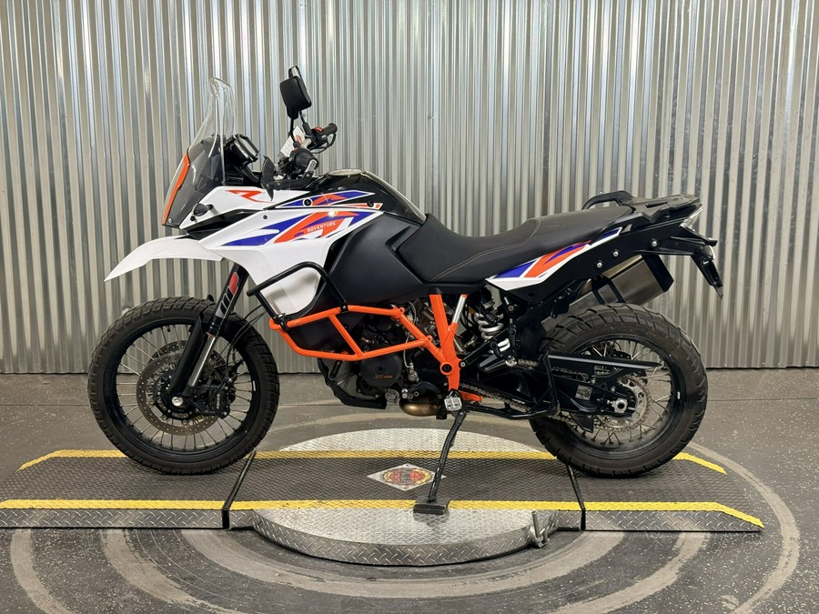 2017 KTM 1090 Adventure R Black / White