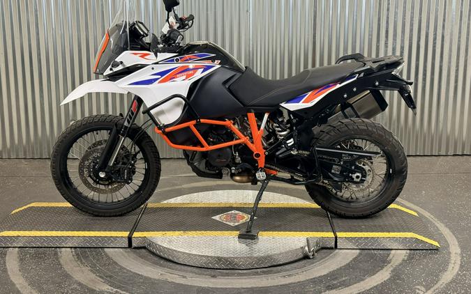 2017 KTM 1090 Adventure R Black / White