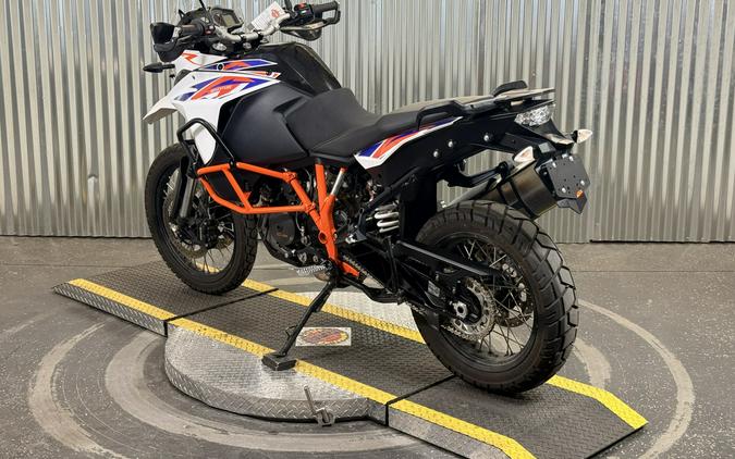 2017 KTM 1090 Adventure R Black / White
