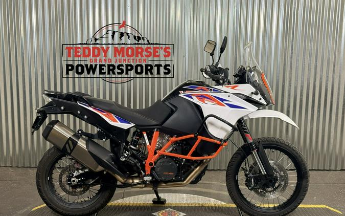 2017 KTM 1090 Adventure R Black / White