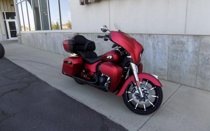 2020 Indian Motorcycle® Roadmaster® Dark Horse® Ruby Smoke