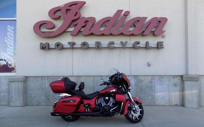 2020 Indian Motorcycle® Roadmaster® Dark Horse® Ruby Smoke