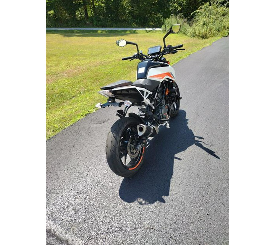 2022 KTM 390 Duke