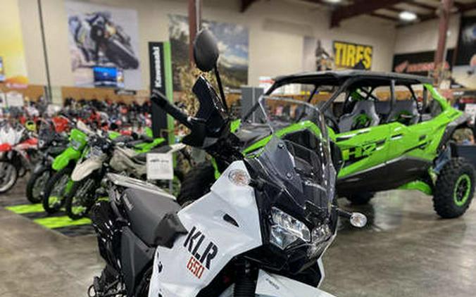 2025 Kawasaki KLR®650 Pearl Crystal White/Metallic Carbon Gray ABS