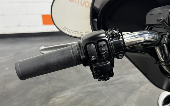 2011 HARLEY DAVIDSON STREET GLIDE