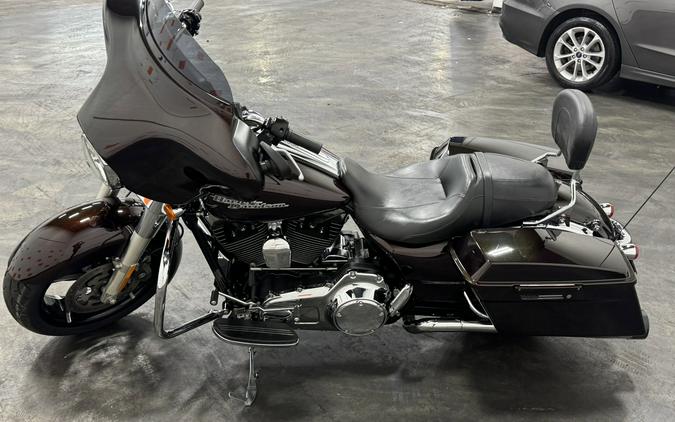 2011 HARLEY DAVIDSON STREET GLIDE