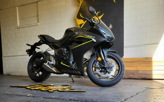 2026 Honda CBR650R E-Clutch