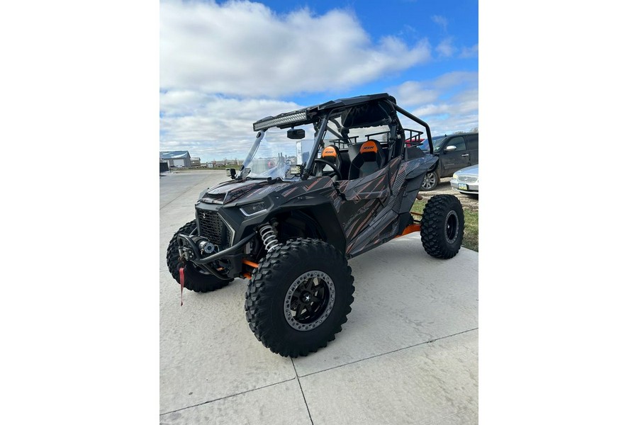 2018 Polaris Industries RZR XP TURBO EPS GHOST GRAY