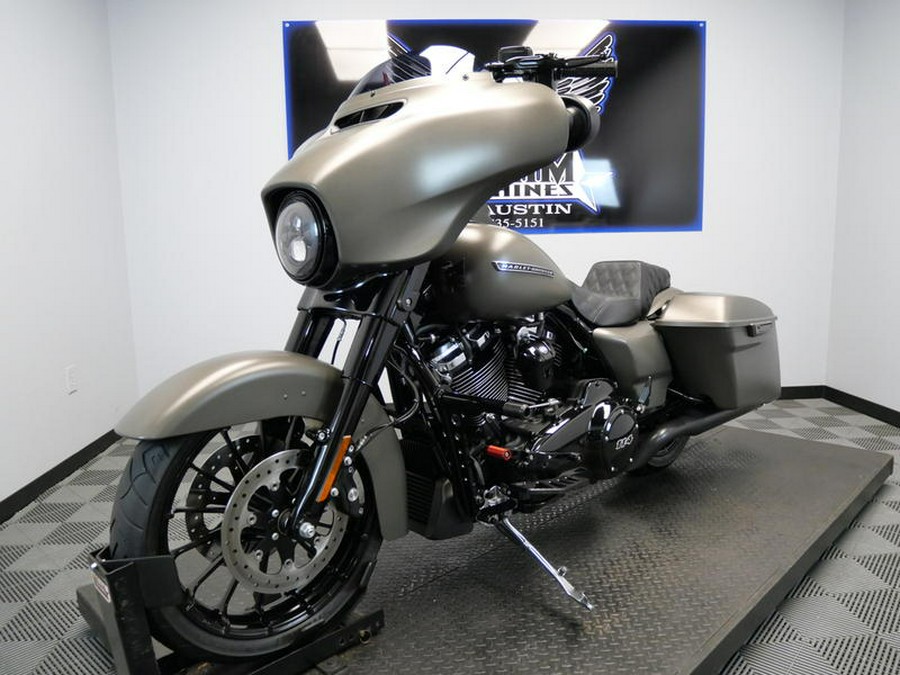 2019 Harley-Davidson® FLHXS - Street Glide® Special