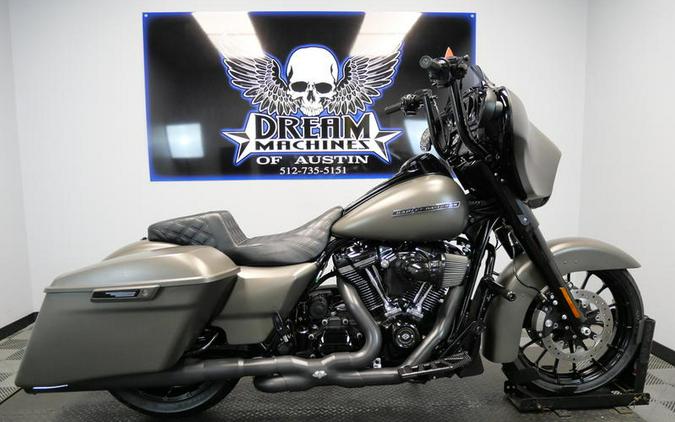 2019 Harley-Davidson® FLHXS - Street Glide® Special