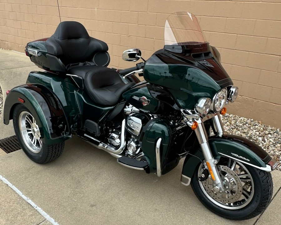 2024 Harley-Davidson Tri Glide Ultra Alpine Green / Vivid Black