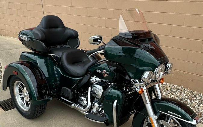 2024 Harley-Davidson Tri Glide Ultra Alpine Green / Vivid Black