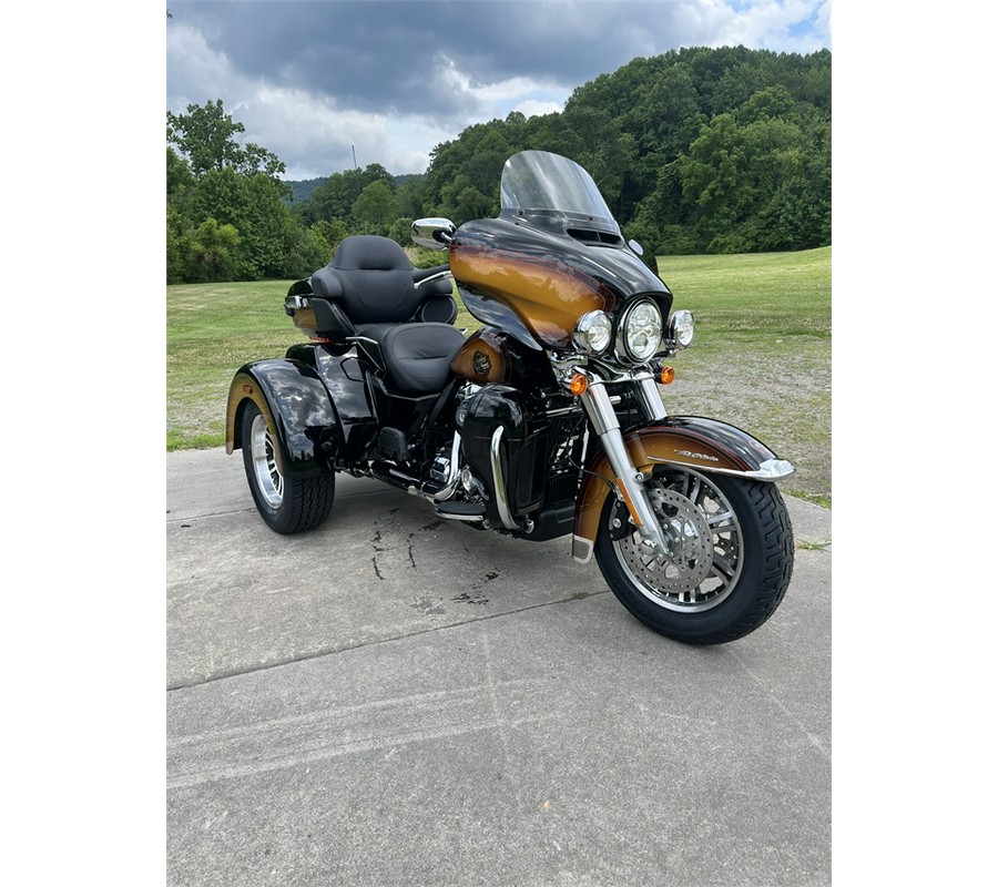 2024 Harley-Davidson Tri Glide Ultra Tobacco Fade