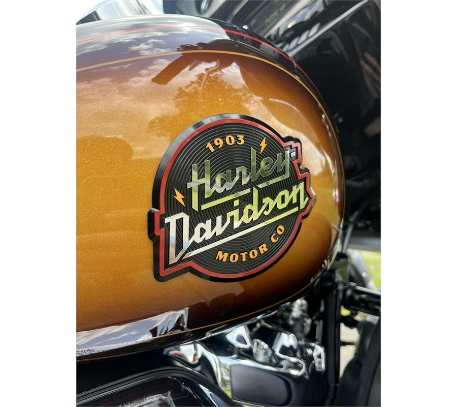 2024 Harley-Davidson Tri Glide Ultra Tobacco Fade