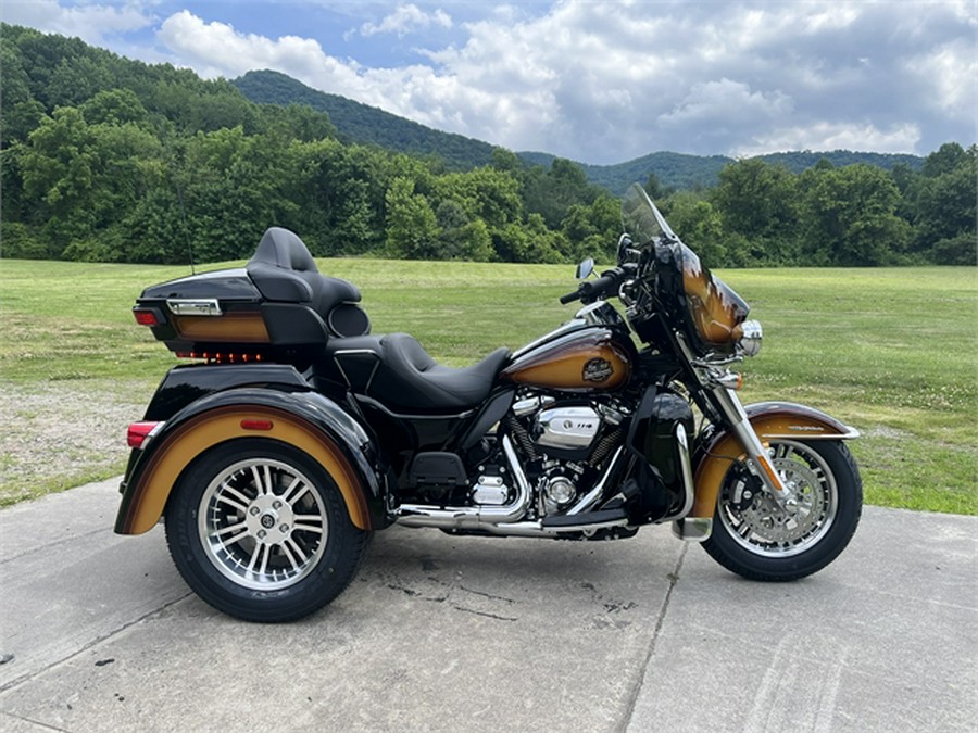 2024 Harley-Davidson Tri Glide Ultra Tobacco Fade