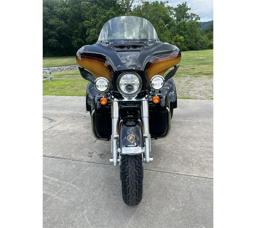 2024 Harley-Davidson Tri Glide Ultra Tobacco Fade