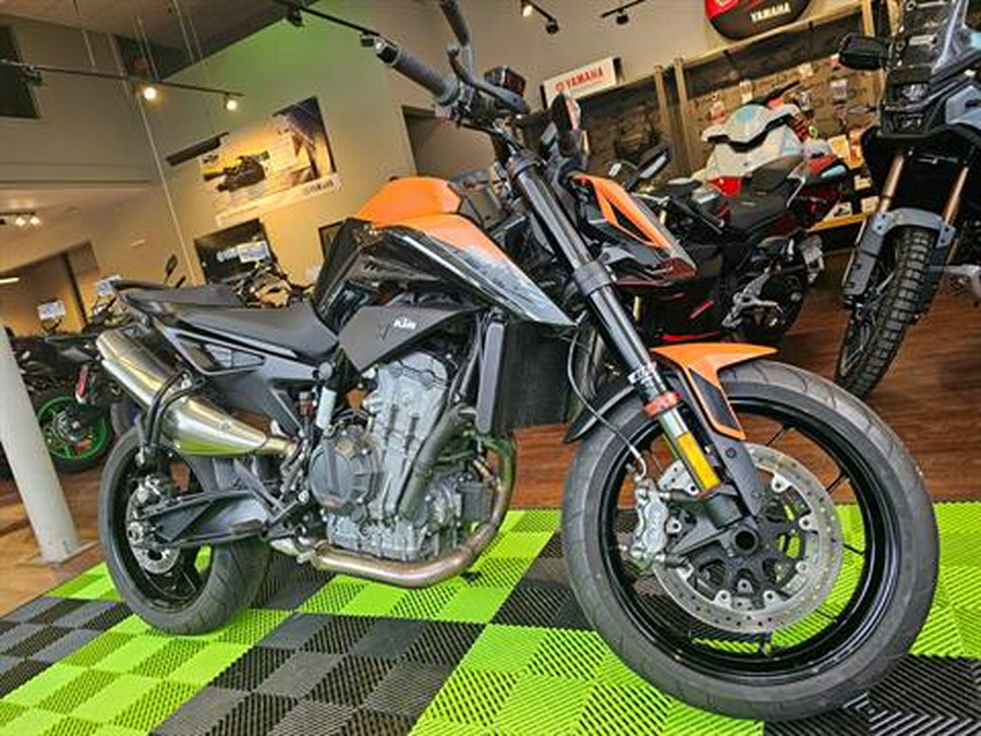 2022 KTM 890 Duke