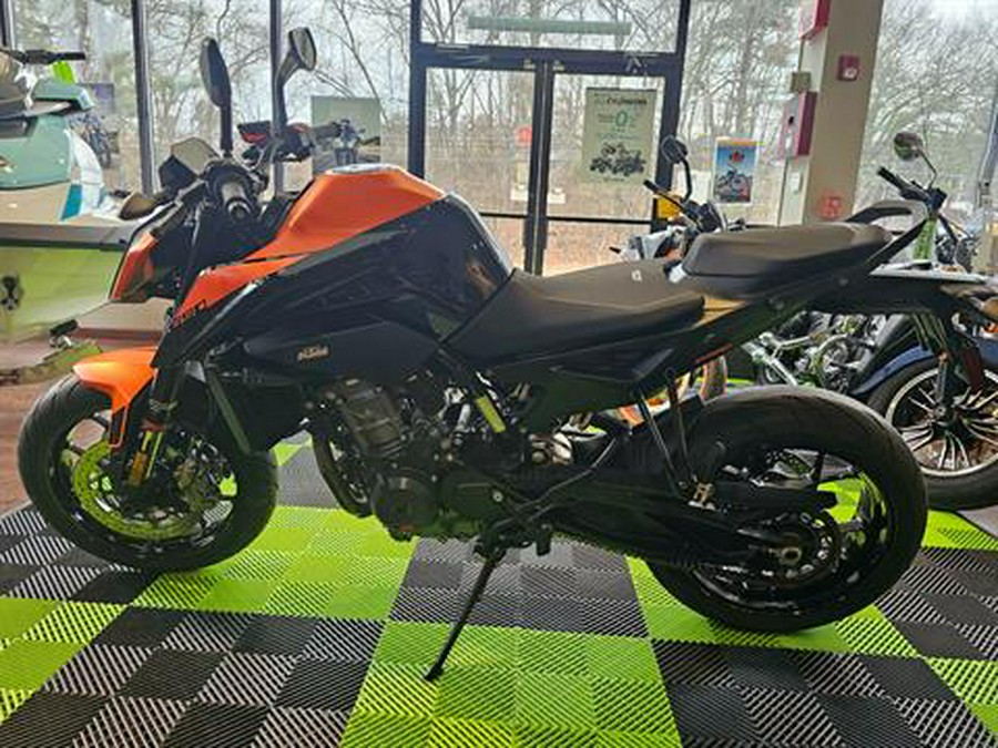 2022 KTM 890 Duke