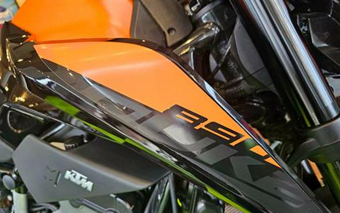 2022 KTM 890 Duke