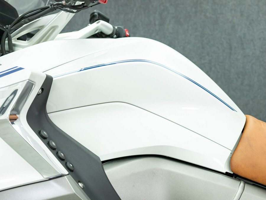 2022 BMW K1600GTL W/ABS