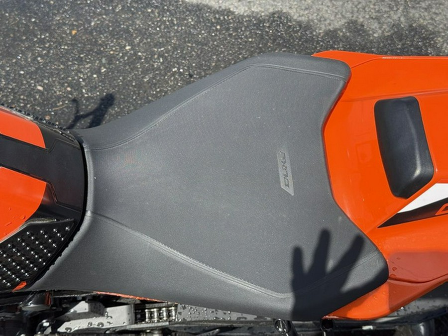 2022 KTM Duke 890 R