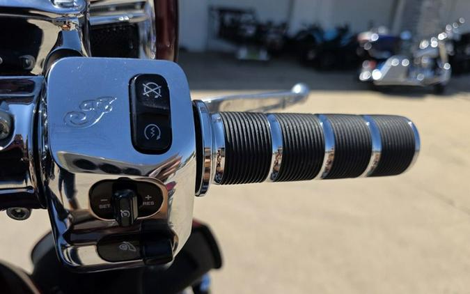 2019 Indian Roadmaster Burgundy Metallic