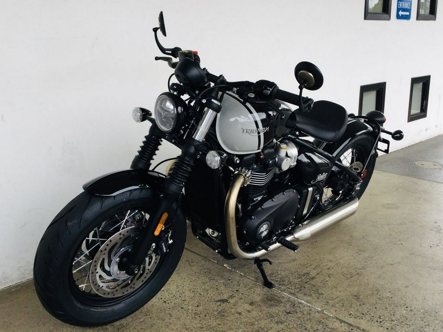 2024 Triumph Bonneville Bobber Jet Black/Ash Gray